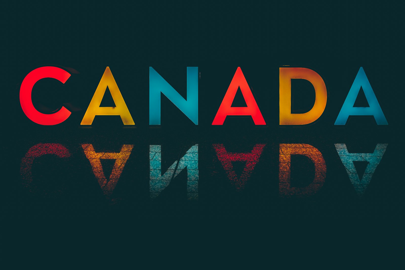 Service Canada 就业服务中心，用于 EI 申请受理和就业辅导的政府服务机构
